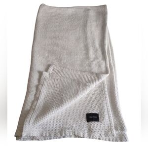 Vera Wang Waffle Weave Blanket